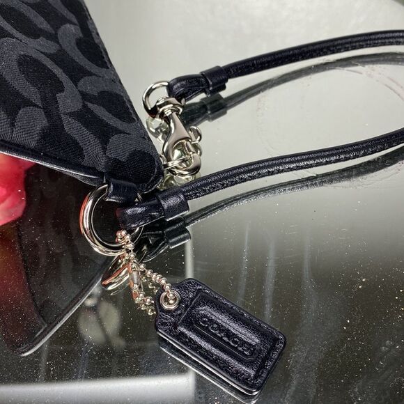 Coach Black Signature Logo Leather Zipper Wristlet - Picture 5 of 8